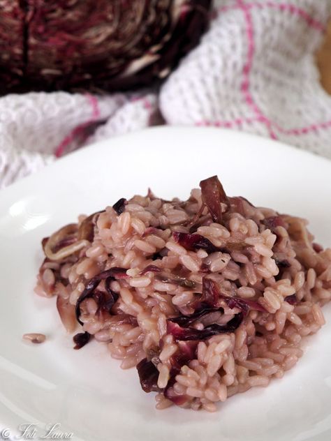 Ricetta Risotto al radicchio - Le mille e una passione Risotto Radicchio, Fried Rice Recipe, Idee Pasto Sano, Rice Recipes, Fried Rice, Italian Recipes, Vegan Recipes, Oatmeal, Rice