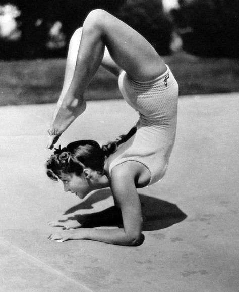 scorpion Vintage Yoga, Post Yoga, Yoga Philosophy, Yoga Body, Namaste Yoga, Yoga Dance, Acro Yoga, Online Yoga, Reality Tv Shows