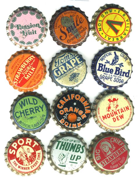 Beer Cap Design, Bottle Caps Aesthetic, Vintage Bottle Caps, Bottle Cap Badges, Bottle Cap Pins Aesthetic, Bottle Cap Drawing, Bottle Cap Tattoo, Bottle Cap Collection, Bottle Cap Pins