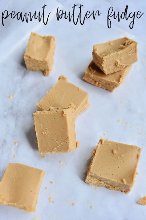 Simple Peanut Butter Fudge, Coconut Oil Fudge, Healthy Cooking Oils, Coconut Oil Recipes, Butter Fudge, Candy Recipes Homemade, Healthy Peanut Butter, Peanut Butter Fudge, Homemade Candies