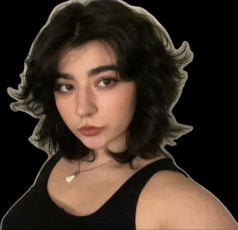 Grunge Face Claims Female, Medium Female Haircut, Short Black Hair Face Claim, 80s Haircut Women, Grunge Face Claim, Women With Short Black Hair, Grunge Girl Hair, Black Short Wavy Hair, Short Grunge Hair Curly