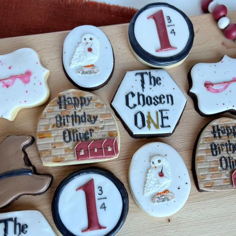 Harry Potter cookies Harry Potter Cookies 1st Birthday, The Chosen 1 First Birthday, Harry Potter First Birthday Cookies, Harry Potter 1 Year Birthday, Harry Potter 1st Birthday Party Ideas, Harry Potter Chosen One Cookies, The Chosen One First Birthday Photoshoot, Chosen One Birthday Harry Potter, One Year Old Harry Potter Birthday