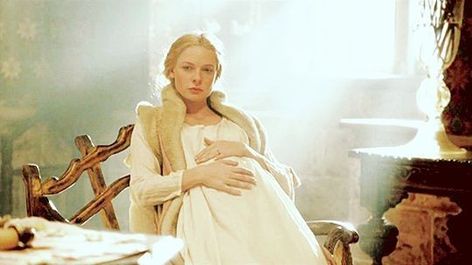 Pregnant Medieval, Elizabeth Woodville The White Queen, Maester Luwin, The White Queen Starz, Elizabeth Woodville, The White Queen, Bump Pictures, Anne Of Cleves, The White Princess