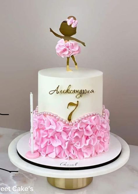 Ballerina Cupcakes Ideas, Ballerina Cake Ideas, Tutu Birthday Cake, Baby Girl Ideas, Dance Birthday Cake, 1st Birthday Cake Designs, Dancer Cake, Apple Cake Pops, Ballet Cakes