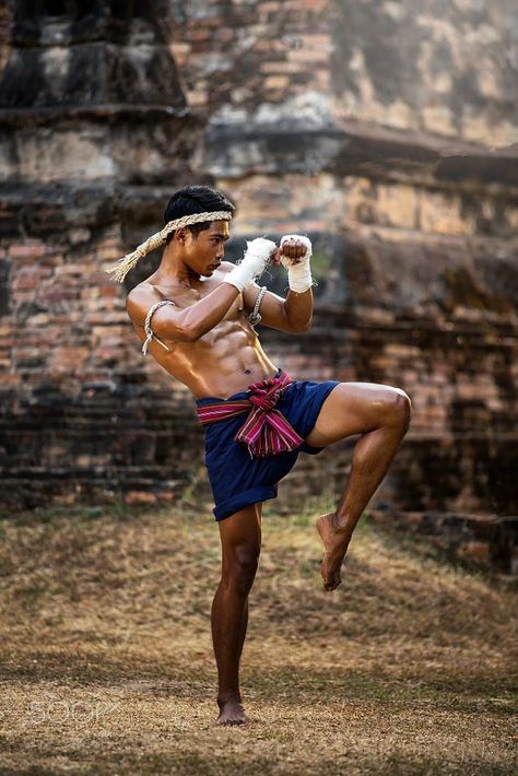 Martial arts of Muay Thai,Thai Boxing #martialarts Martial Arts Photography, Muay Boran, Muay Thai Martial Arts, 남성 근육, Martial Arts Sparring, Boxe Thai, Best Martial Arts, Trening Sztuk Walki, Muay Thai Training