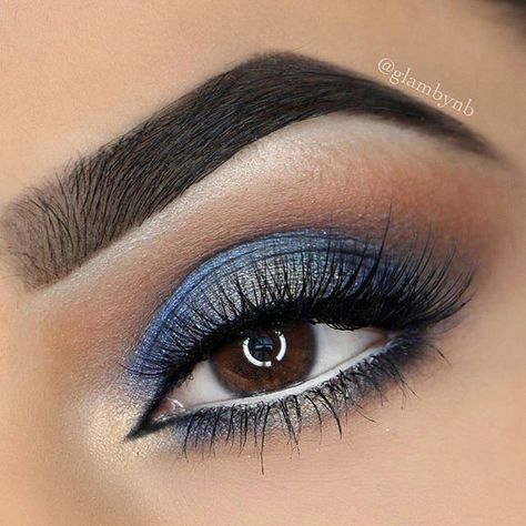 Blue Smokey Eye, Blue Eyeliner, Makijaż Smokey Eye, Braut Make-up, Makeup Looks For Brown Eyes, Blue Eyeshadow, Makeup Eyelashes, Blue Makeup, Mascara Lashes