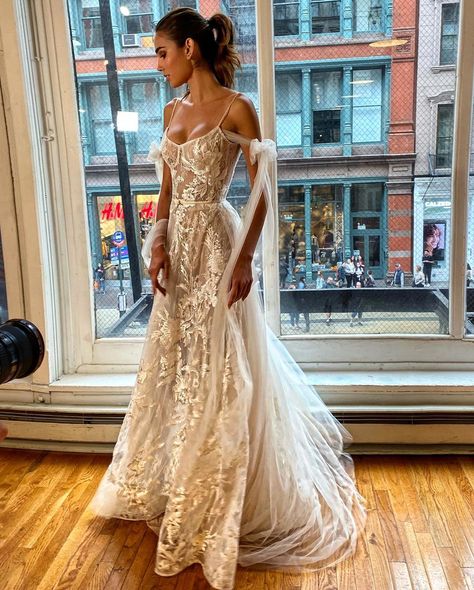 MUSE by berta on Instagram: “MUSE Flow 💗 #MusebyBerta” Berta Wedding, Berta Wedding Dress, Wedding Dresses 2020, Dream Wedding Ideas Dresses, Dresses 2020, Luxury Bridal, Fall Wedding Dresses, Perfect Wedding Dress, Wedding Dress Inspiration