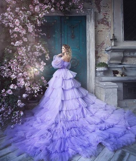 Draping Portfolio, Prenup Outfit Ideas, Layered Ball Gown, Lavender Ball Gown, Prenup Outfit, Aesthetic Ball Gowns, Ball Gowns Fantasy, Poofy Dresses, Games Outfits