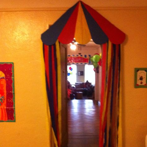 Carnival tent made from cardboard,  streamers and a little paint.  Idea for each doorway? Karnaval Basteln, Diy Carnival Games, Carnival Tent, Diy Carnival, Circus Decorations, Carnival Decorations, Coaster Crafts, Vbs Ideas, Bible School Crafts