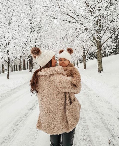 Snow Baby Pictures, Winter Family Photoshoot, Dear Teacher, Winter Family Photos, Baby In Snow, Snow Pictures, Winter Photoshoot, Winter Family, Foto Baby