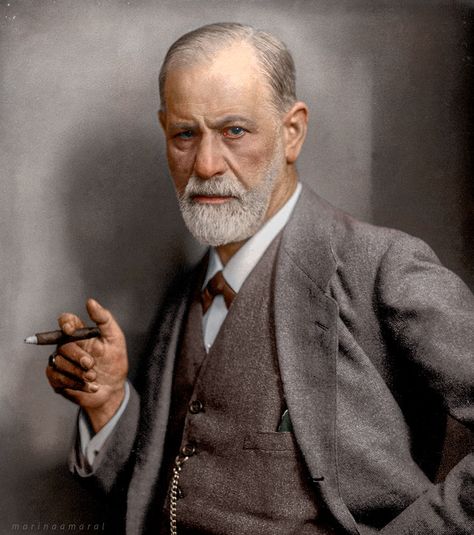 Sigmund Freud Colorized Historical Photos, Colorized Photos, Quantum Mechanics, Sigmund Freud, Aishwarya Rai, Black N White Images, Black White Photos, Philosophers, Grace Kelly