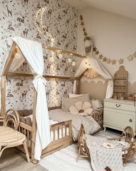 Toddler Bedroom Girl, Toddler Girl Room, Modern Kids Room, Toddler Room Decor, Kids Bedroom Inspiration, Nursery Room Design, Baby Room Inspiration, Nursery Room Inspiration, Toddler Rooms