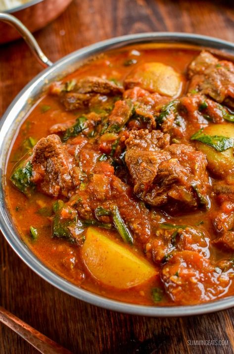 Indian Beef Recipes, Beef Curry Recipe, Beef Curry, Beef And Potatoes, Potato Curry, Curry Dishes, Syn Free, Beef Recipes Easy, World Recipes