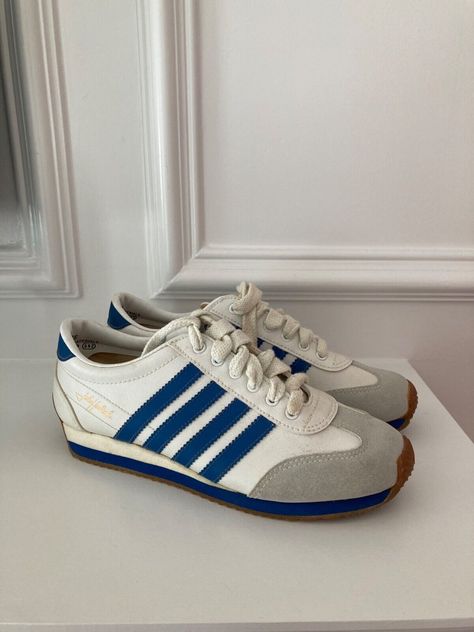 70s Shoes Sneakers, 70s Sneakers, John Havlicek, Sports Trainers, Pinterest Closet, New Sneakers, 70s Vintage, Adidas Samba Sneakers, Vintage Collection