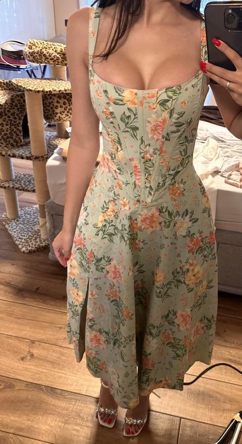 A WEDDING attendee has revealed her stylish frock, but some say it’s a bit much for the occasion. Some critics went as far as to say that the beauty should cover up her cleavage for the celebration. The Redditor who goes by the username “justforthefunzeys” shared a picture of her dress in a post on […] Summer Corset Dress, How To Cover Cleavage On A Dress, Corset Frock, Cleavage Wedding Dress, Cleavage Dresses, Cleavage Outfit, Corset Dress Outfit, Wedding Attendee Dress, Corset Outfit