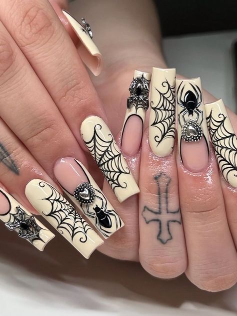 Ongles Goth, Nail Art Halloween, Goth Nails, Really Cute Nails, Nail Swag, Halloween Nail Art, Fire Nails, Funky Nails, Pretty Acrylic Nails