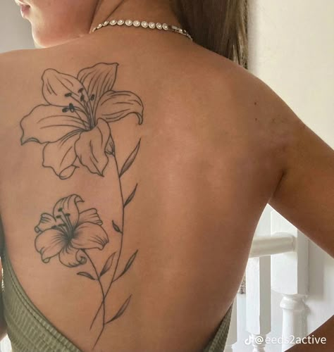 Earthy Tattoos, Women Tattoos, Spine Tattoos For Women, Pretty Tattoos For Women, Dope Tattoos For Women, Unique Women, Classy Tattoos, Discreet Tattoos, Spine Tattoos