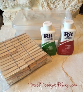 Rit Dye Tutorial, How To Dye Clothes, Dye Clothespins, Painted Clothes Pins, Tie Dye Tutorial, Wooden Clothespin Crafts, Dye Clothes, Clothespin Art, Shibori Diy