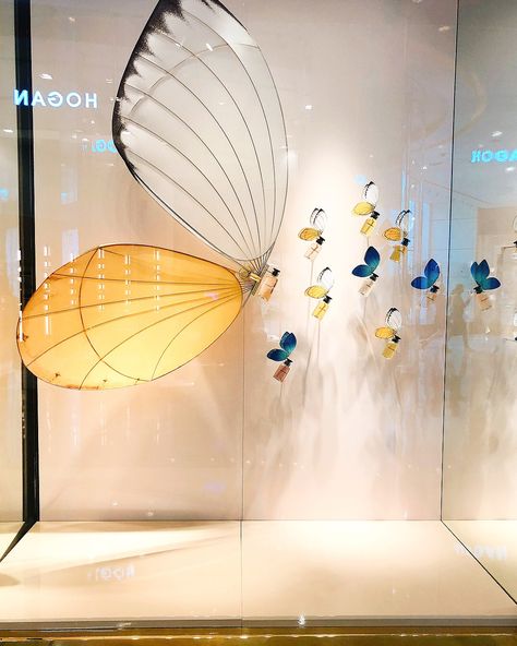 LOUIS VUITTON, Westfield White City, Shepherd Bush, London, UK, “Butterfly Fly Away”, photo by Visual Windows 27, pinned by Ton van der Veer Butterfly Window Display, Louis Vuitton Window Display, City Decor, Window Display Design, Wedding Backdrop Design, Mood Images, Shop House Ideas, Cosmetic Display, Shop Window Design