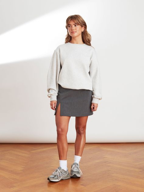 Djerf Avenue Re-sell - Must Have Mini Skirt Grey Mini Skirt Grey, Everyday Tank Tops, Djerf Avenue, Grey Mini Skirt, Grey Skirt, Matilda Djerf, Miniskirt Outfits, Gray Skirt, School Fashion