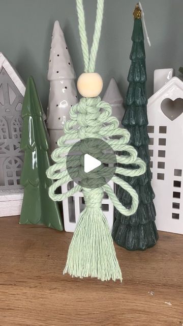 Caroline Fleming on Instagram: "Macrame Christmas Tree Tutorial I used 3mm cotton cord and lollipop sticks to measure lengths between the knots. A very simple idea to make your own Christmas macramé decorations. #macramechristmastree #macramechristmasdecoration #macrametutorials" 15 Easy Diy Macrame Xmas Decorations, Macrame Diy Ornament, How To Make Macrame Christmas Ornaments, Christmas Decor Ideas Macrame, Macrema Christmas Tree Ornament, Tiny Macrame Diy, Macrame Christmas Trees Tutorial, Easy Macrame Xmas Decorations, Macrame Gifts To Make