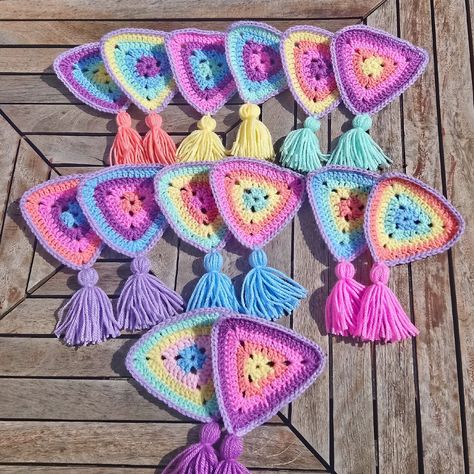 Easy Crochet Bunting, Crochet Bunting Free Pattern, Boho Crochet Bunting Free Pattern, Crochet Birthday Bunting, Crochet Boho Bunting, Crochet Rainbow Bunting, Unicorn Bunting, Summer Bunting, Crochet Bunting Pattern