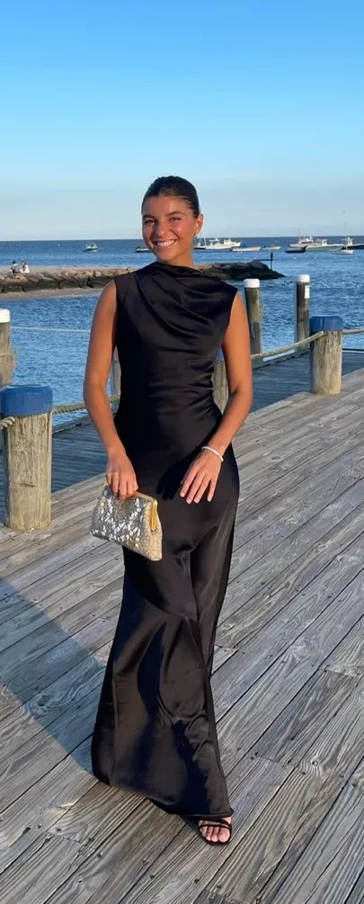 Long Black Dress Wedding Guest, Wedding Guests In All Black, Dress For Wedding Guest Winter, Black Tie Wedding Bridesmaid Dress, All Black Wedding Guest Attire, Black Tie Winter Wedding Guest Dress, Black Tie Guest Attire, Bridesmaid Rehearsal Dinner Outfit, Black Wedding Guest Attire