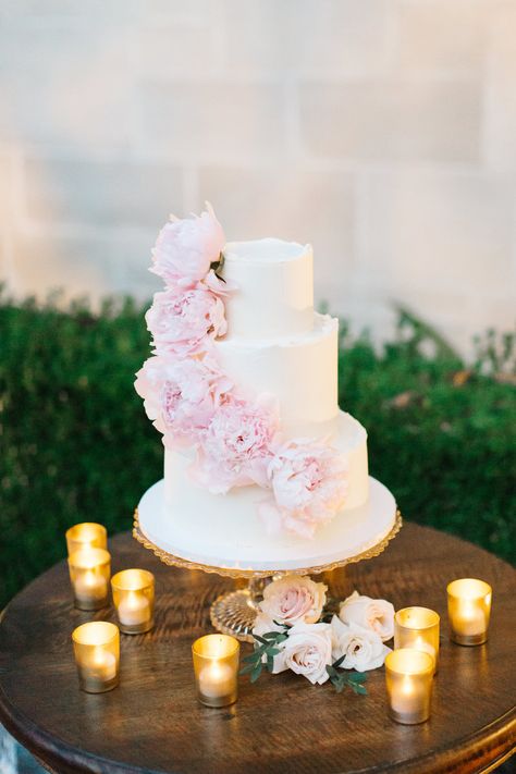 This stunning California winter wedding at Greystone Mansion filled with pops of french blue, blush and floral is a stunner. The brides three custom wedding gowns were a stunning addition to the groom's classic black tux. Wedding Cake Peonies, Peony Cake, Silver Wedding Cake, White Buttercream, Purple Wedding Cakes, Pink Wedding Cake, Buttercream Wedding Cake, Wedding Cake Table, Wedding Cake Rustic