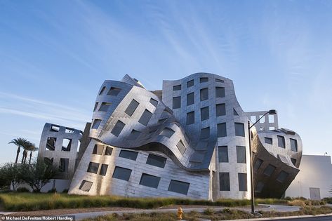 Frank Gehry Architecture, Gehry Architecture, Philip Johnson, Frank Gehry, Florence Knoll, Cleveland Clinic, Landscape Architecture Design, Amazing Buildings, Sci Fi Movies