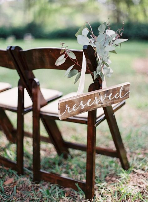 Rustic Wedding Signs Diy, Unique Rustic Wedding, Wedding Aisles, Wedding Ceremony Seating, Rustic Wedding Decorations, Wedding Ceremony Ideas, Rustic Wedding Signs, Rustic Wedding Diy, Ceremony Seating