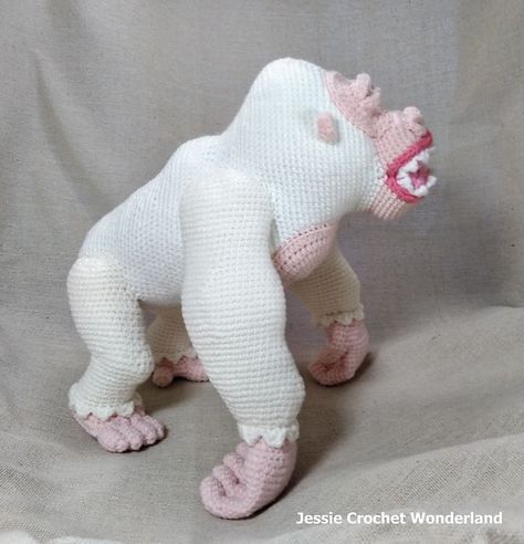 Crochet a Sixteen Inch King Kong! They Say It's Some Big Gorilla! #crochet #handmade #amigurumi #kingkong #diy #gorilla Big Gorilla, Gorilla Gorilla, Red Sparrow, Crochet Monkey, Crochet Hack, Crochet Monsters, Crochet Amigurumi Free, Crochet Items, Pink Yarn