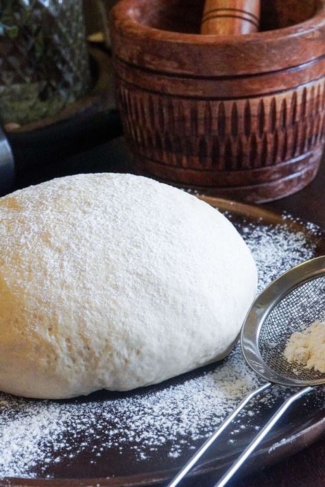 Ten Minute Multi-Use Dough Quick Dough, Yeast Bread Rolls, Milk Bread Recipe, Green Desserts, Best Pizza Dough, Arabic Recipes, Breaking Bread, Egyptian Food, Sweet Dough