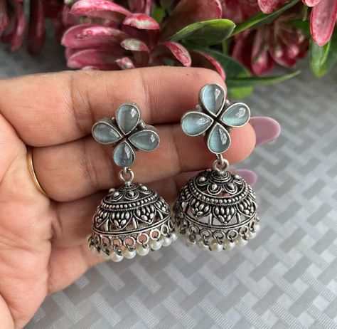 Oxidised Jewellery Earrings, Minimalist Accessories Jewellery, Trendy Silver Jewelry, Jewelry Necklace Simple, Jhumka Designs, Indian Accessories, Antique Jewellery Designs, Antique Silver Jewelry, Minimalist Accessories