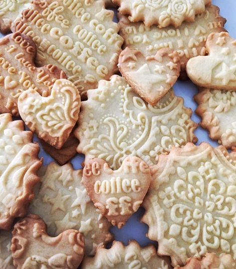 Embossed Rolling Pin Cookies, Shortbread Cookie Recipe For Embossed Rolling Pin, Rolling Pin Cookies Recipe, Embossed Cookie Recipe, Embossed Rolling Pin Cookie Recipes, Embossed Cookies Recipe, Cookie Mold Recipes, Cookie Recipe For Embossed Rolling Pin, Molded Cookies