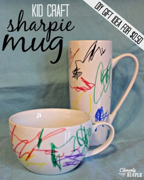 Kid Craft :: Sharpie Artwork on Mug Sharpie Artwork, Striping Tape Nail Art, Sharpie Mug, Cadeau Parents, Kid Craft, Cadeau Diy, Crafty Kids, Mothers Day Crafts, Easy Crafts For Kids