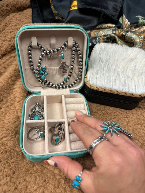 DIY jewelry travel case