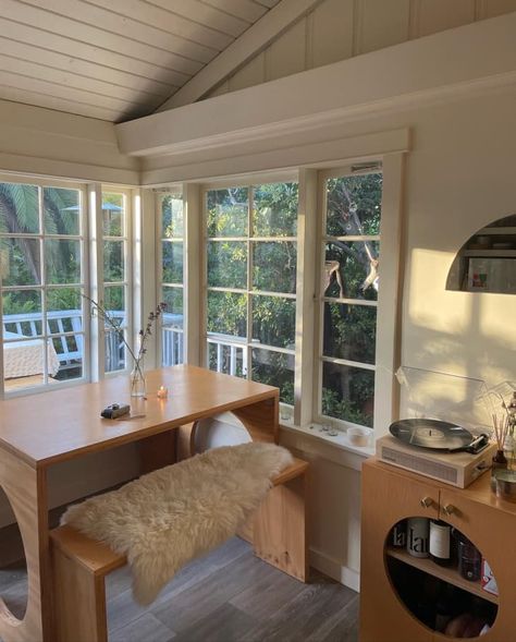 White Oak Sideboard, Dining Room Windows, Custom Dining Tables, Cottage Style Homes, Cottage Rental, Beach Bungalows, Window Room, Home Photo, Home Tour