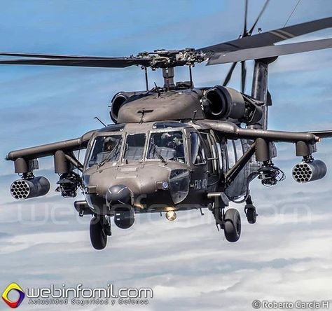 Uh 60 Blackhawk, C 17 Globemaster Iii, Indian Army Special Forces, Black Hawk Helicopter, Jet Fighter Pilot, Plane Photos, Military Hardware, Air Fighter, Military Pictures