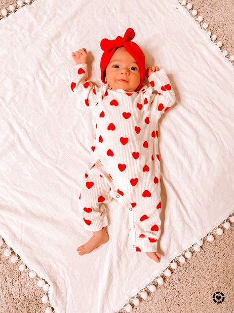 Baby Valentines outfit Baby Girl Valentines Day Outfit, Baby Valentines Day Outfit, Baby Valentines Outfit, Valentine Outfits, Baby Valentines, Girl Valentines, Valentines Outfit, Valentines Day Baby