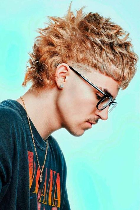 Modern Mullet Haircut, Top Haircuts For Men, Caesar Haircut, Mullet Fade, Mullet Haircut, Modern Mullet, Punk Hair, Corte De Cabelo Masculino