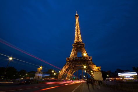 Paris....loved it! Video Wallpaper Download, Lock Screen Wallpaper Hd, Eiffel Tower Photography, London Wallpaper, Eiffel Tower At Night, Screen Wallpaper Hd, Lock Screen Wallpaper Iphone, Paris Wallpaper, Go Wallpaper