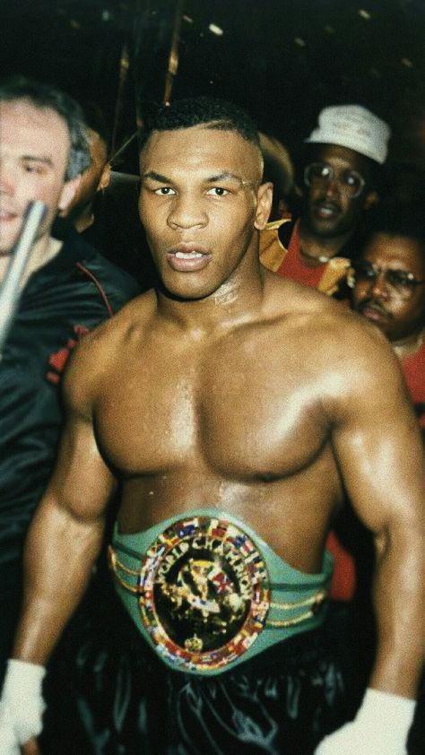 Mike Tyson Profile Picture, Mike Tyson 90s, Mike Tyson Prime, Mike Tyson Aesthetic, Victory Aesthetic, Young Mike Tyson, Vintage Mike Tyson, Mighty Mike, Mike Tyson Boxing