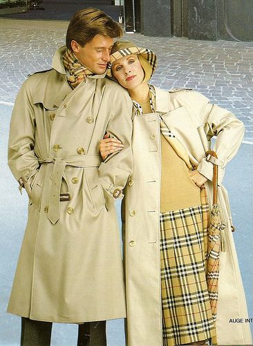 Burberry Check 1980s Style 1980s Fashion Trends, Raincoat Outfit, Fashion 1980s, Women Sportswear, 90s Fashion Women, Burberry Coat, Burberry Trench, 20th Century Fashion, Burberry Trench Coat