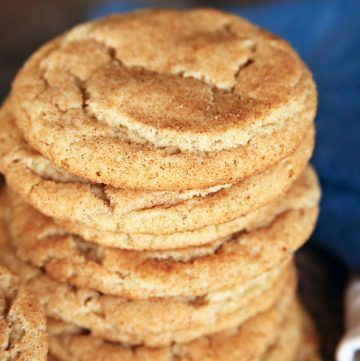 Snickerdoodle Cookie Recipe & White Chocolate Snickerdoodles - Kleinworth & Co Cake Mix Snickerdoodles, Oatmeal Applesauce Cookies, Soft Snickerdoodle Cookies, Snickerdoodle Cookies Easy, Mr Food, Snickerdoodle Recipe, Cookies Gluten Free, Big Cookie, Kitchen Smells