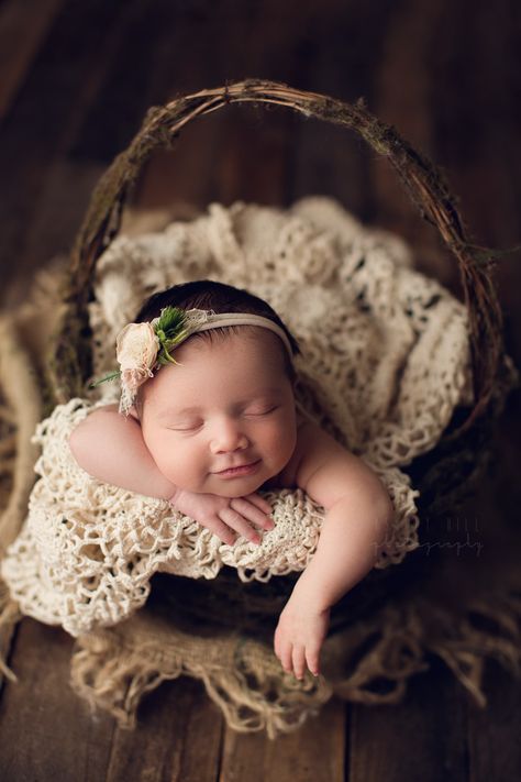 Newborn Suitcase Pictures, Wicker Basket Newborn Photos, Newborn Photo Basket, Diy Newborn Pictures At Home Basket, Newborn In Basket, Baby Basket Photoshoot, Boho Newborn Photoshoot, Newborn Photography Theme, Newborn Basket Pictures