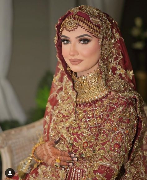 Hijabi Bride Pakistani, Bride Hijab Style, Hijabi Bride, Thrift Store Clothes, Hijab Styling, Wedding Hijab Styles, Bridal Hijab Styles, Bride Hijab, Hijabi Brides