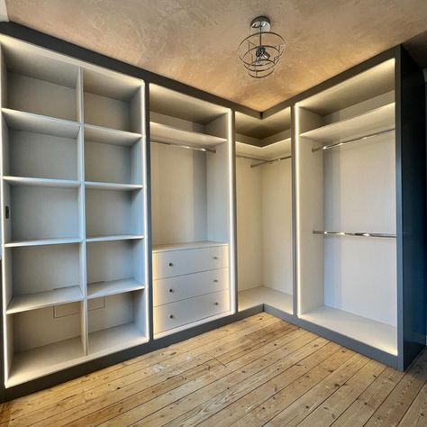 "What a difference having LED lights makes" 💡 @rosssmithdesign18 took the words right out of our mouths. Adding LED strip light into your installation helps to showcase the craftsmanship but also provides practical light to a previously dark space. Closet With Led Lights, Wardrobe With Lights, Stylish Room Decor, Bedroom Built In Wardrobe, Dressing Design, Dressing Room Decor, Dream Closet Design, Dark Space, Closet Design Layout