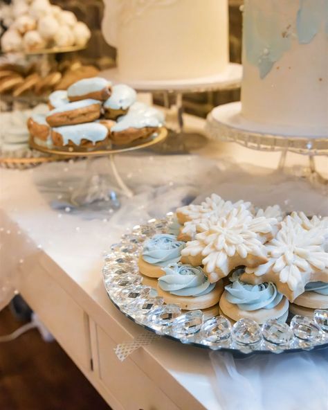 ✨❄️✨ We recently had the pleasure of collaborating with some incredible vendors for a styled shoot that captured the true magic of winter. With snow-covered fir trees and sparkling blue glitter, every detail was crafted to bring the (missing) winter feeling indoors. ❄️💙 From the stunning decor to the ethereal floral arrangements and the yummy desserts, this styled shoot is a testament to their extraordinary skills. ❄️✨ Huge thanks to our amazing vendors for making this day a truly unf... Winter Theme Dessert Table, Winter Baby Shower Dessert Table, Winter Wonderland Desserts, Winter Baby Shower Table, Winter Wonderland Dessert Table, Winter Dessert Table, Winter Wonderland Wedding Theme, Winter Feeling, Wonderland Wedding Theme