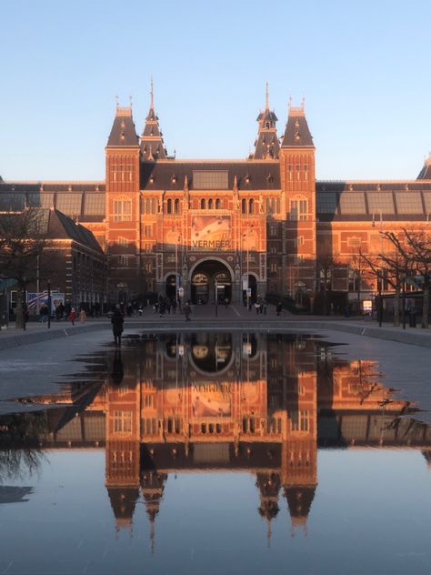 #amsterdam #tourist #monument #rijksmuseum #goldenhour Amsterdam Tourist, Europe Cities, Famous Buildings, Europe Trip, Golden Hour, Europe Travel, Holland, Monument, Netherlands