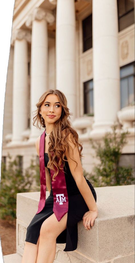 University Graduation Photos, College Grad Pictures, High School Graduation Pictures, Grad Picture Ideas, College Grad Photos, Cap And Gown Pictures, Nursing Graduation Pictures, Kyle Field, Senior Photoshoot Poses